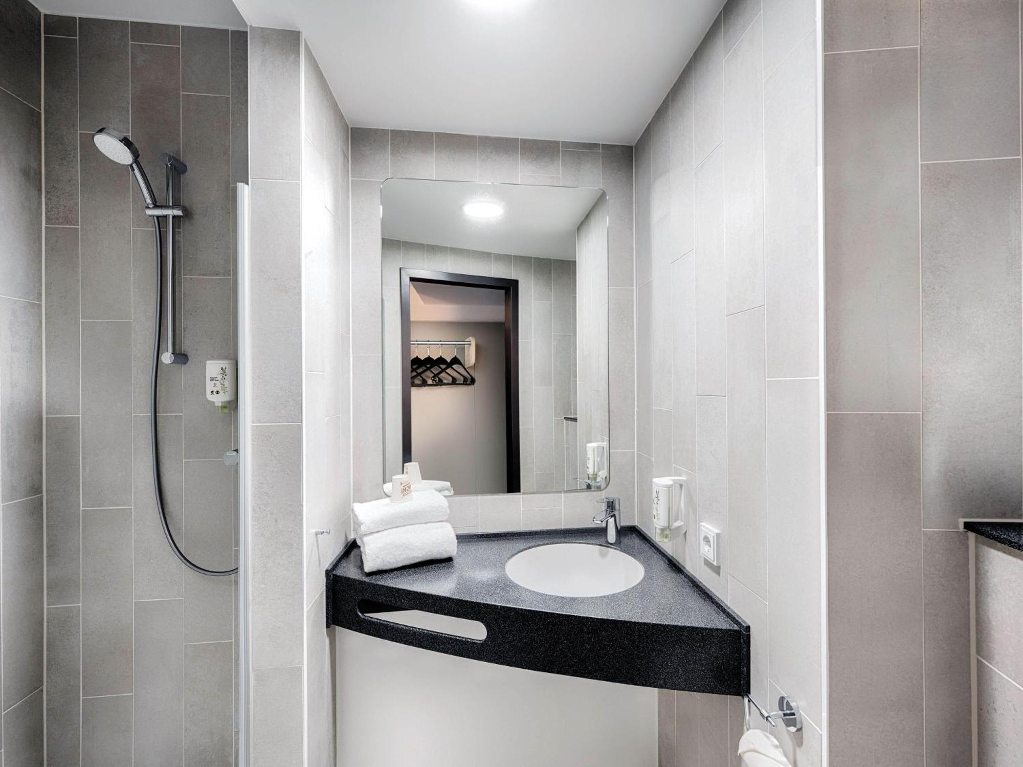 B&B Hotel Offenburg-Hbf Luaran gambar